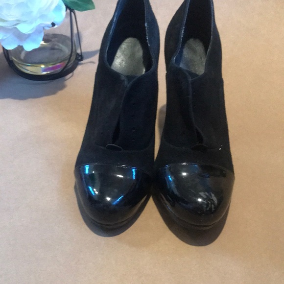 Franco Sarto black booties - Picture 2 of 4